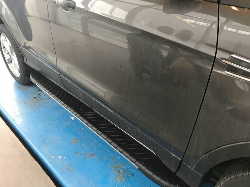 Купити Бокові пороги Bosphorus Grey (2 шт., Алюміній) З чорним листям на дверях для Ford Kuga/Escape 2013-2019 рр