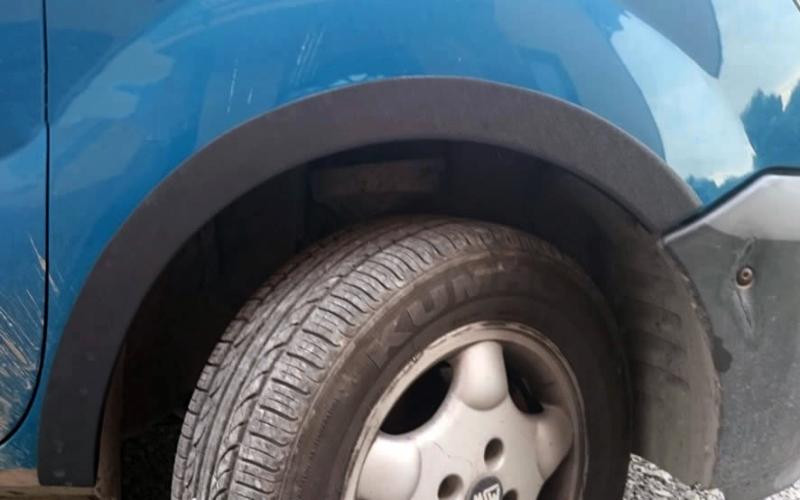 Купить Накладки на арки (4 шт, черные) Металл для Renault Kangoo 1998-2008 гг