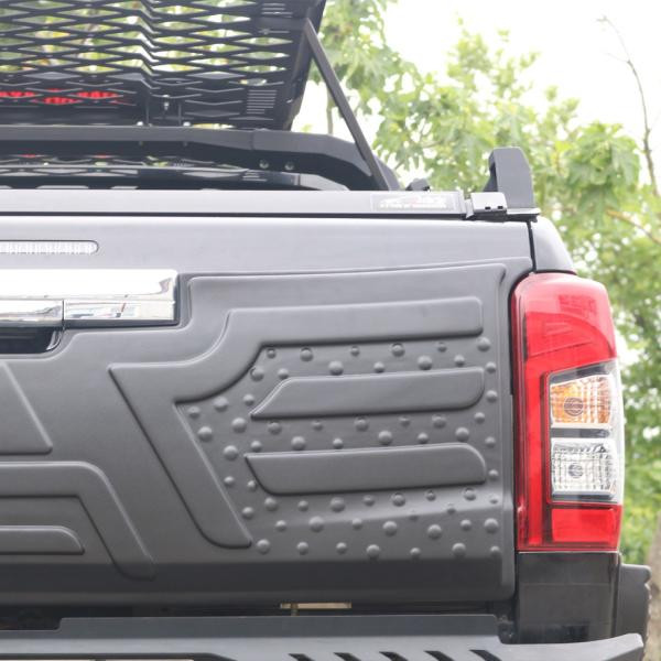 Купить Пластиковая накладка на крышку багажника для Mitsubishi L200 2015-2024 гг