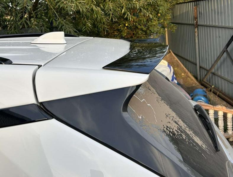 Купити Спойлер (чорний) для Toyota Rav 4 2019- рр