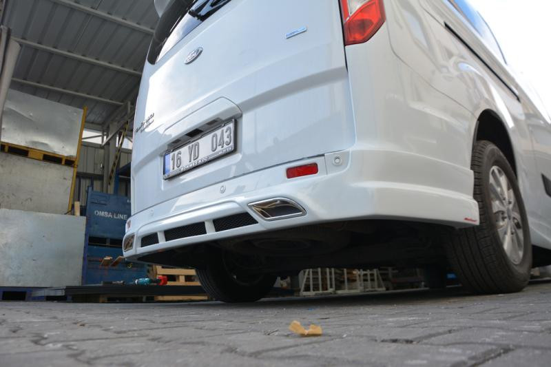 Купить Накладка на задний бампер (под покраску) для Ford Custom 2013-2022 гг