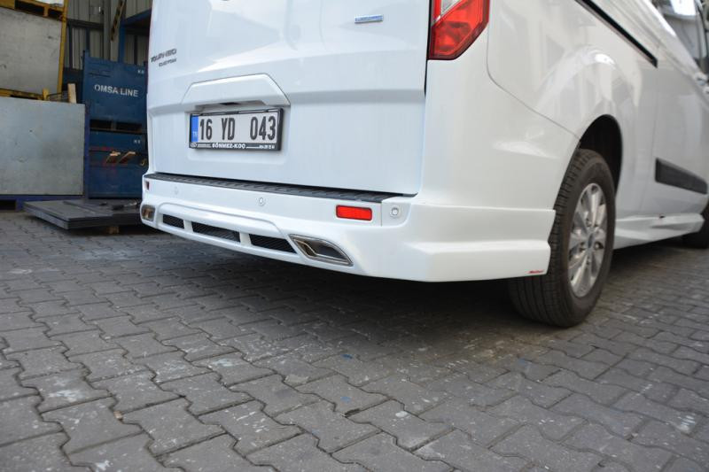 Купить Накладка на задний бампер (под покраску) для Ford Custom 2013-2022 гг