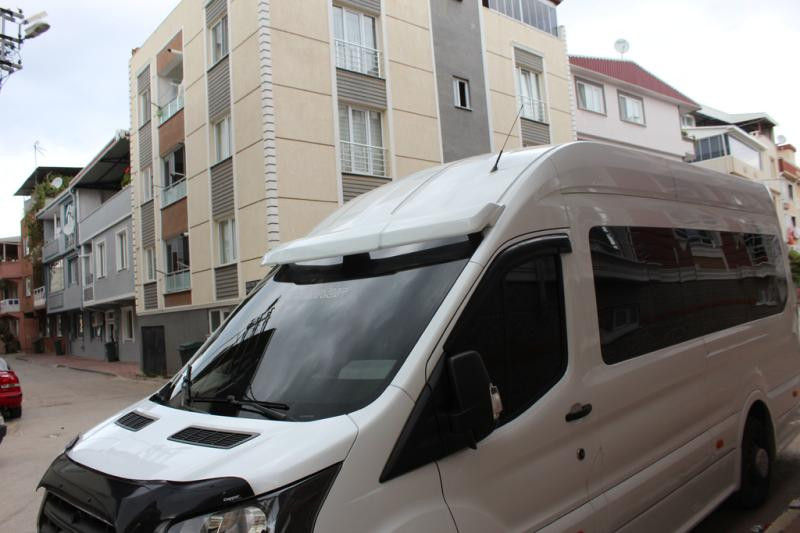 Купити Козирьок на лобове скло V2 (на клей, під фарбування) для Ford Transit 2014- рр