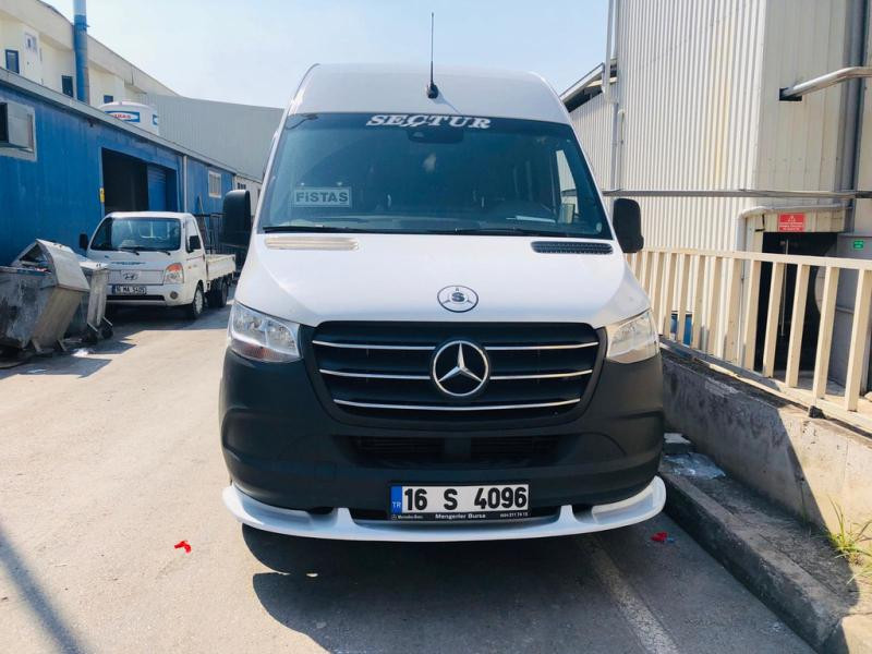 Купить Нижняя накладка на передний бампер (под покраску) для Mercedes Sprinter W907/W910 2018- гг