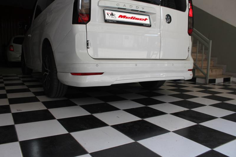 Купити Накладка на задній бампер (під фарбування) Довга база для Volkswagen Caddy 2020- рр