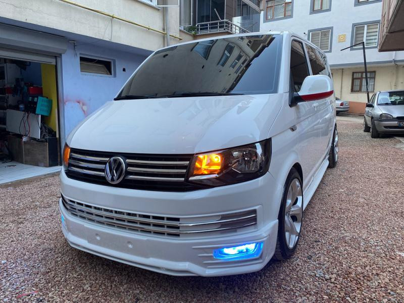 Купити Накладка на передній бампер Genis 2015-2018 (під фарбування) для Volkswagen T6