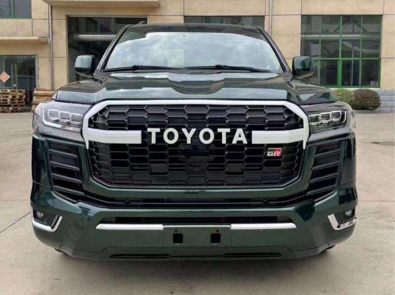Купити Комплект рестайлінгу на LC 300 GR для Toyota Land Cruiser 200