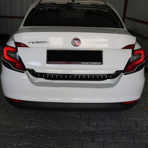 Купити Накладка на кришку багажника (3 шт, ABS) для Fiat Tipo 2016- рр