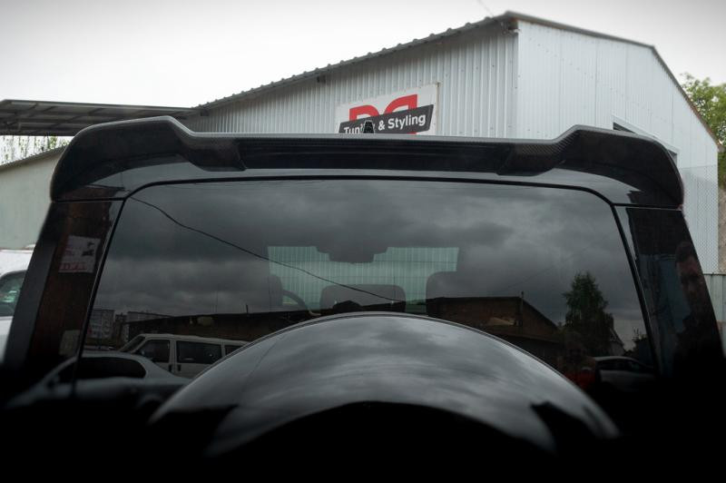 Купить Спойлер (карбон) для Land Rover Defender 2019- рр