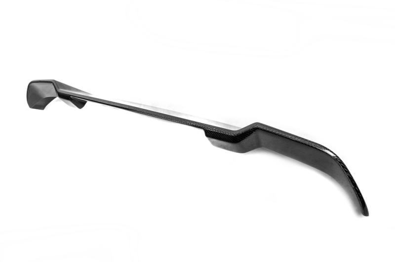 Купить Спойлер (карбон) для Land Rover Defender 2019- рр