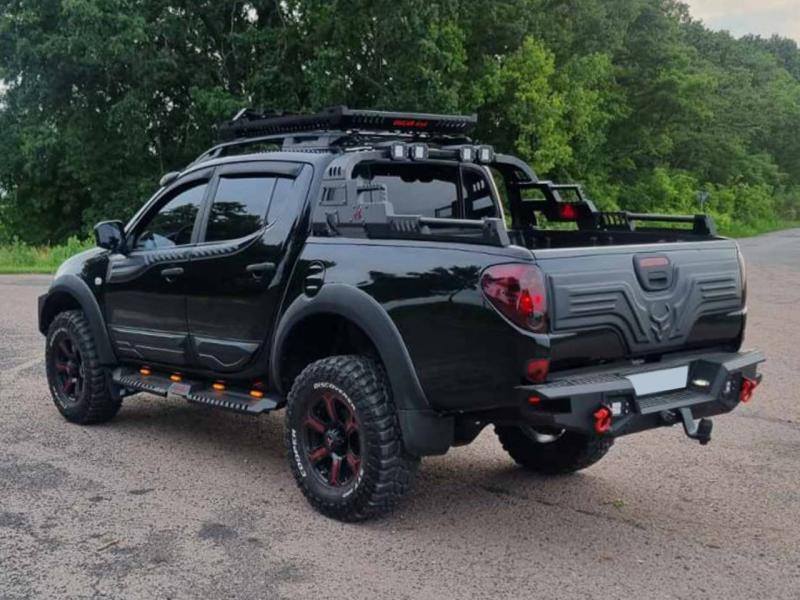 Купити Верхні молдинги дверей (4 шт, ABS) для Mitsubishi L200 2006-2015 рр