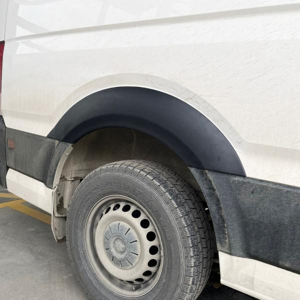 Купити Накладки на арки широкі (4 шт, чорні) для Volkswagen Crafter 2016- рр