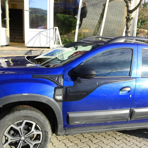 Купити Верхні накладки на двері (4 шт) для Renault Duster 2018-2024 рр