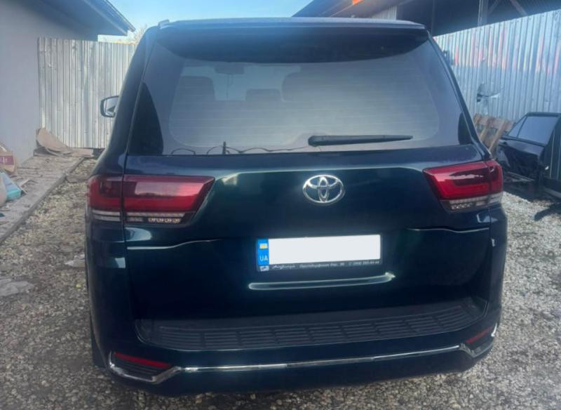 Купити Комплект рестайлінгу на LC 300 High-Line (Повний комплект) для Toyota Land Cruiser 200