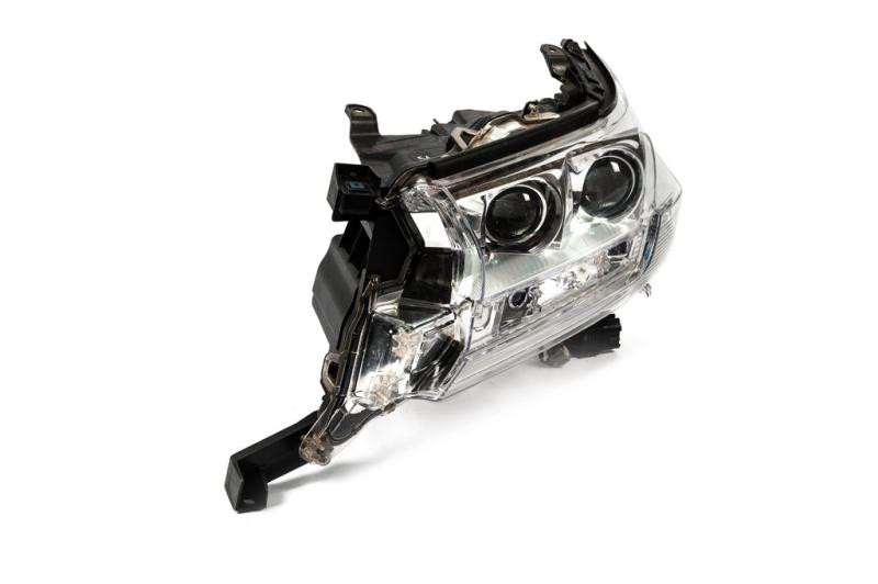 Купити Передня фара ліва 2016-2025 (Standart) для Toyota Land Cruiser 200