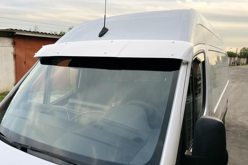 Купить Козырек на лобовое стекло на раме (Белый, 5мм) для Mercedes Sprinter W907/W910 2018- гг