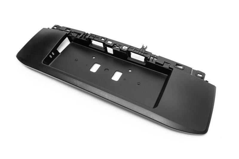 Купити Хром планка над номером (дизайн 2018) Пластикова накладка (ванна) для Toyota Land Cruiser Prado 150