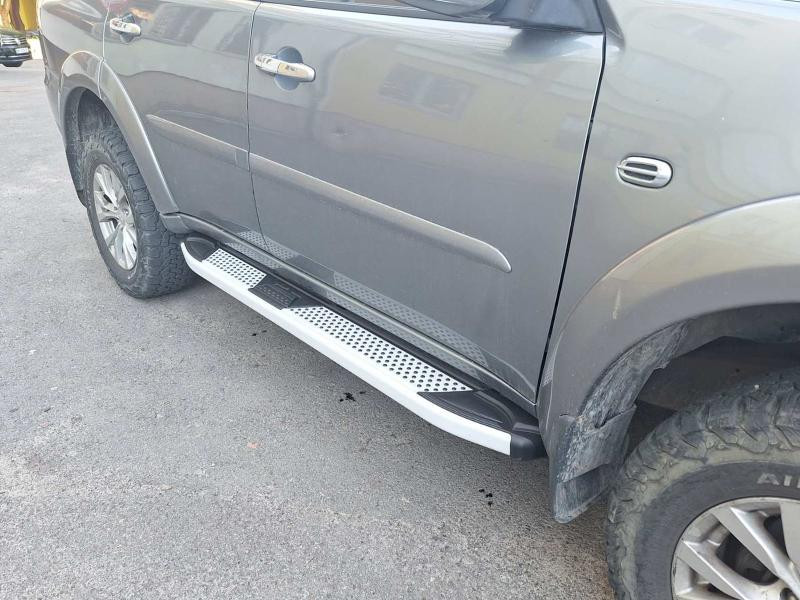 Купити Бокові пороги Mevsim (2 шт., Алюміній) Довжина 183 см