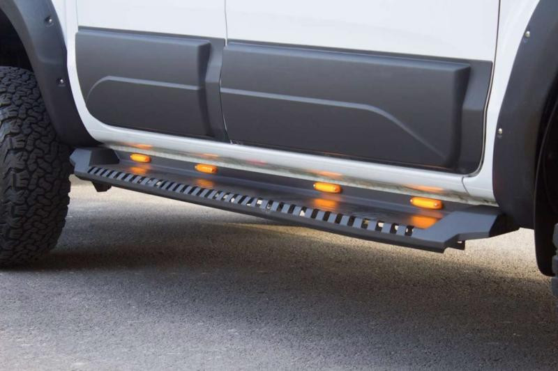 Купить Боковые пороги Dakar V1 с LED (2019-2025, 2 шт, металл) для Mitsubishi L200