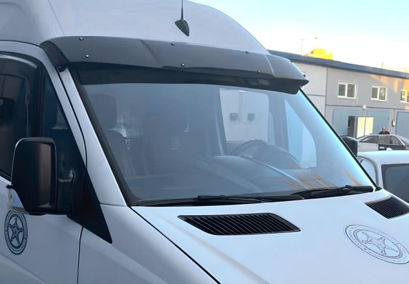 Купить Козырек на лобовое стекло V-3 (черный глянец, 5мм) для Volkswagen Crafter 2006-2016 гг