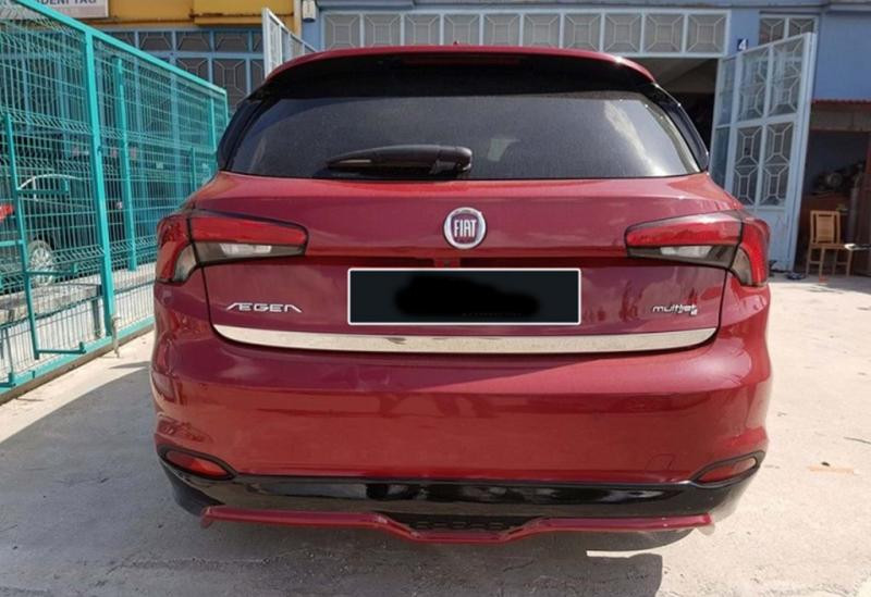 Купити Задній дифузор DPT (HB, чорний глянець) для Fiat Tipo 2016- рр