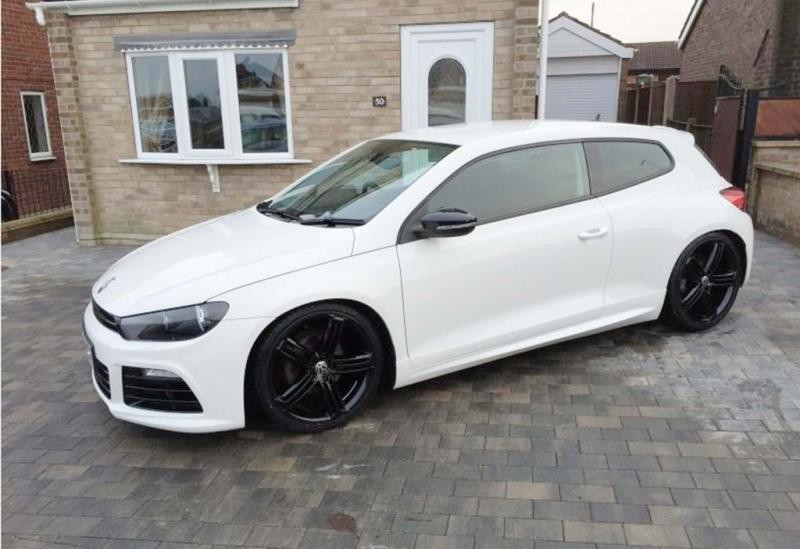 Купить Боковые пороги DPT V-1 (черный глянец) для Volkswagen Scirocco