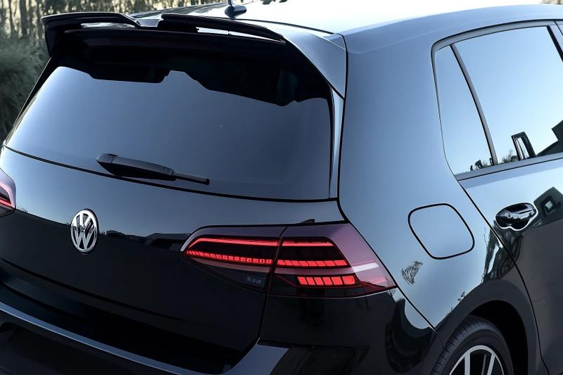 Купити Спойлер DPT V-2 (HB, чорний глянець) для Volkswagen Golf 7/E-Golf