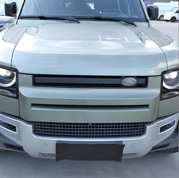 Купити Вставка на решітку для Land Rover Defender 2019- рр