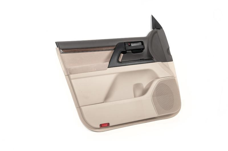Купити Комплект рестайлінгових обшивок дверей (4 шт) для Toyota Land Cruiser 200
