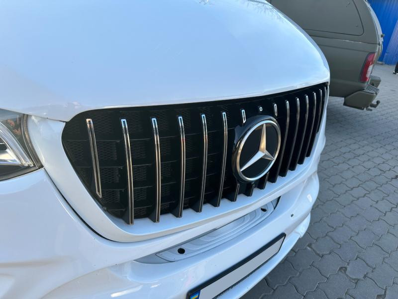 Купить Передняя решетка Panamericana GT Chrome Premium V1 Без рамки для Mercedes Sprinter W907/W910 2018- гг