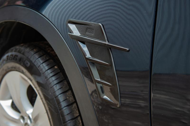 Купити Універсальні вентиляційні накладки на крила тип-F (імітація, 2 шт)