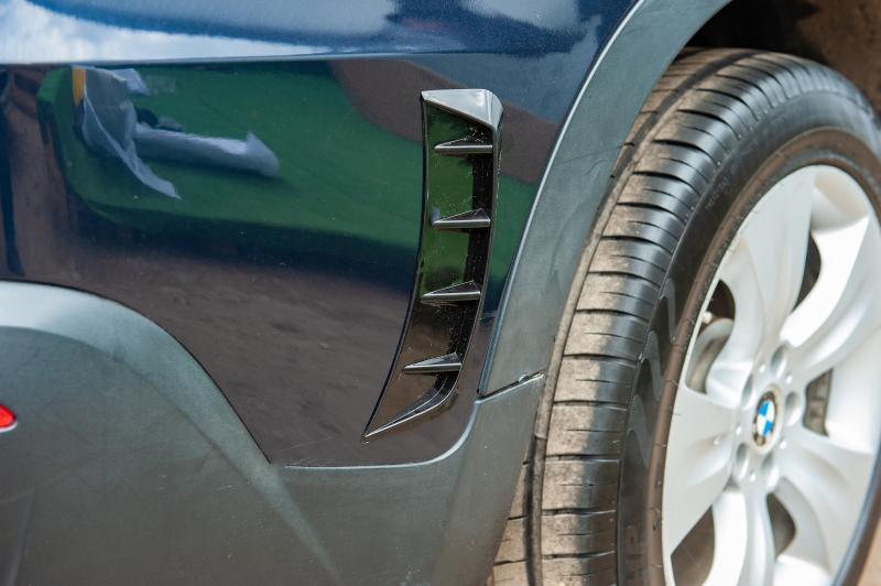 Купить Универсальные вентиляционные накладки на крылья тип-G (имитация, 2 шт)