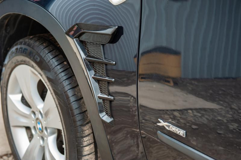 Купить Универсальные вентиляционные накладки на крылья тип-D (имитация, 2 шт)