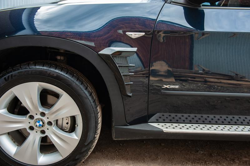 Купить Универсальные вентиляционные накладки на крылья тип-D (имитация, 2 шт)