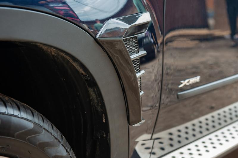 Купить Универсальные вентиляционные накладки на крылья тип-D (имитация, 2 шт)