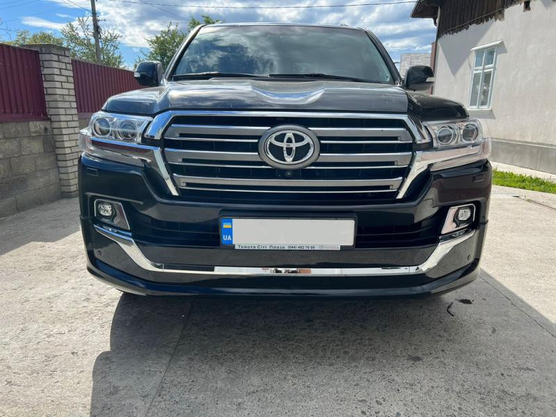 Купити Передня накладка 2016-2025 (Executive 2019) Чорний колір для Toyota Land Cruiser 200