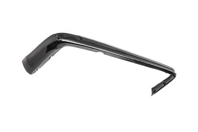 Купити Задня накладка з хромом 2016-2025 (Executive ) Білий колір для Toyota Land Cruiser 200