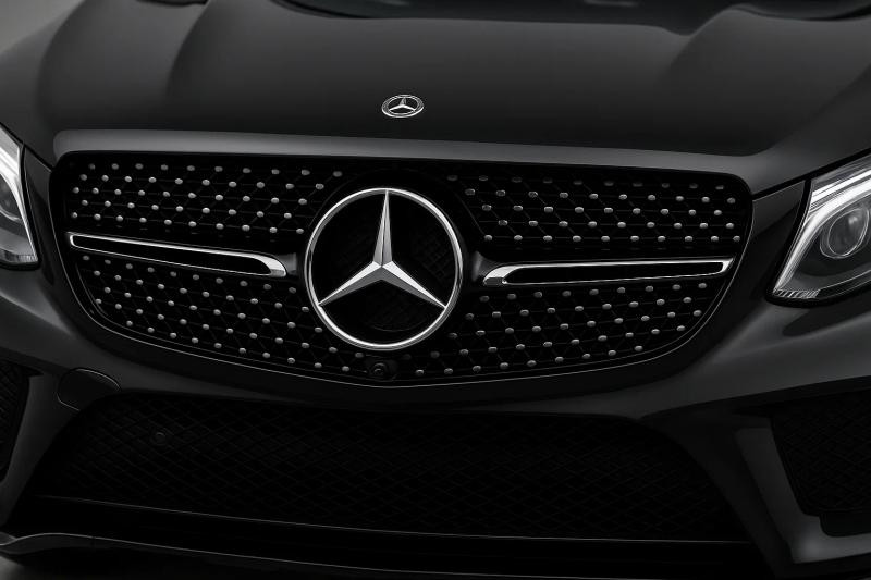 Купить Тюнинг решетка Diamond Black (GLE) С местом под камеру для Mercedes GLE/ML сlass W166