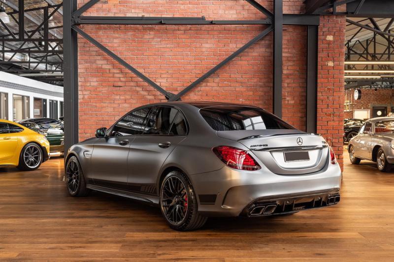 Купить Задний диффузор с насадками Silver (Дизайн С63 2018-2021) для Mercedes C-сlass W205