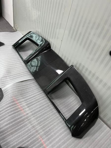 Купити Комплект обвісів LRT Carbon для Cadillac Escalade 2020- рр