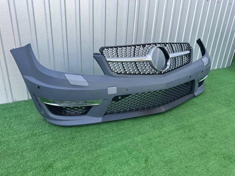 Купити Передній бампер 2011-2014 AMG C63 з решіткою Diamond Silver для Mercedes C-class W204 рр