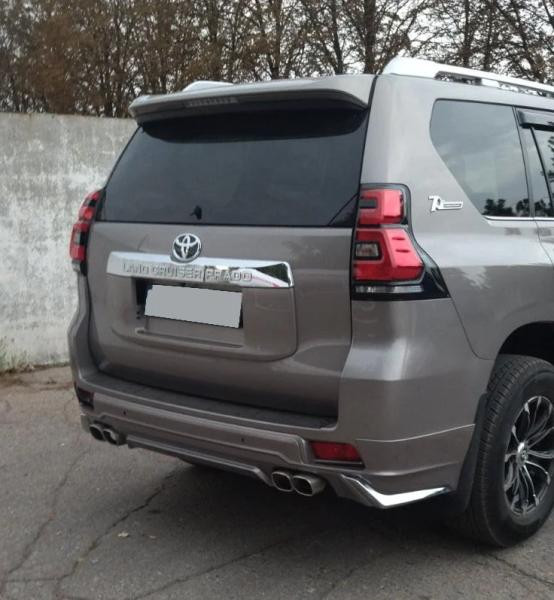 Купить Накладка на задний бампер Modelista V3-LED (2017-) Черный цвет для Toyota Land Cruiser Prado 150