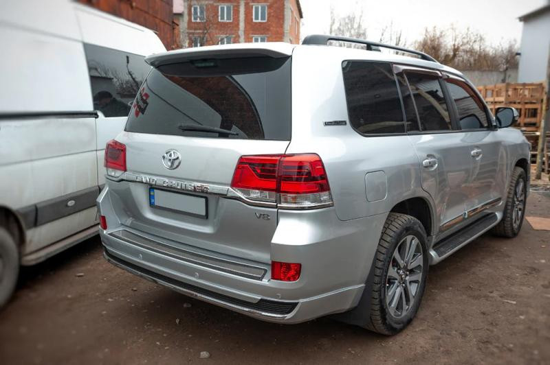 Купить Задние фонари 2016-2021 (OEM стандарт) Задний правый внутренний фонарь (на крышку багажника) для Toyota Land Cruiser 200