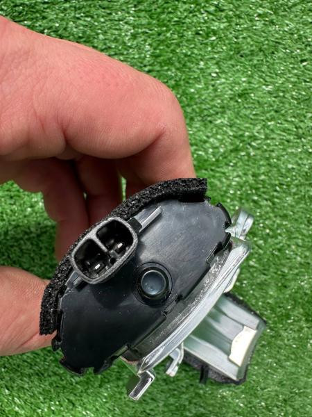 Купить Указатель поворота в зеркале (1 шт) Левый для Toyota Land Cruiser 200