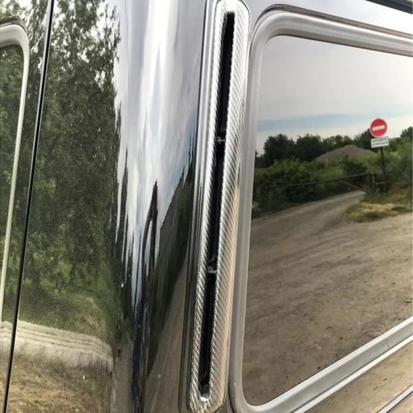 Купити Накладки на задні стійки (Карбон) для Mercedes G сlass W463 1990-2018рр
