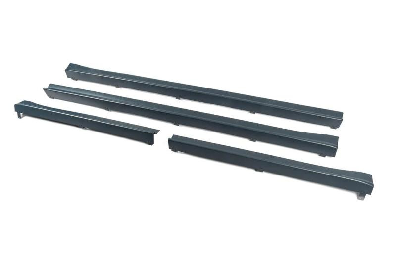 Купити Бокові пороги AMG (для середньої бази, ABS) для Mercedes Sprinter W907/W910 2018- рр