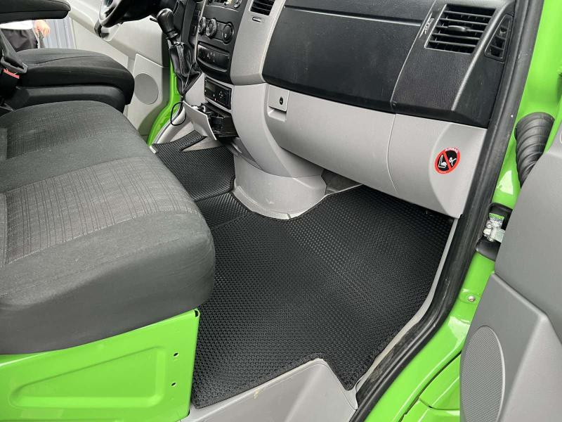 Купить Резиновые коврики Carsuit V1 (Черные) для Volkswagen Crafter 2006-2016 гг