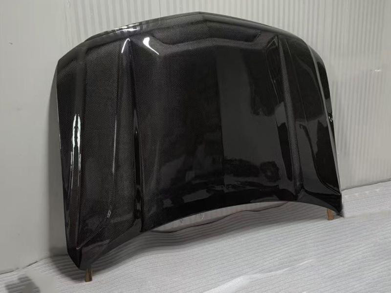 Купити Капот (Карбон) для Cadillac Escalade 2020- рр