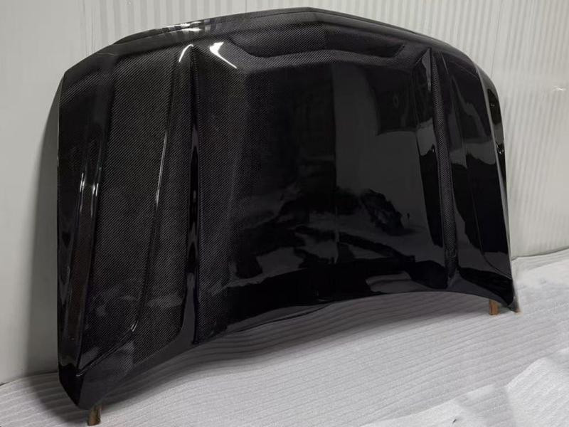 Купити Капот (Карбон) для Cadillac Escalade 2020- рр