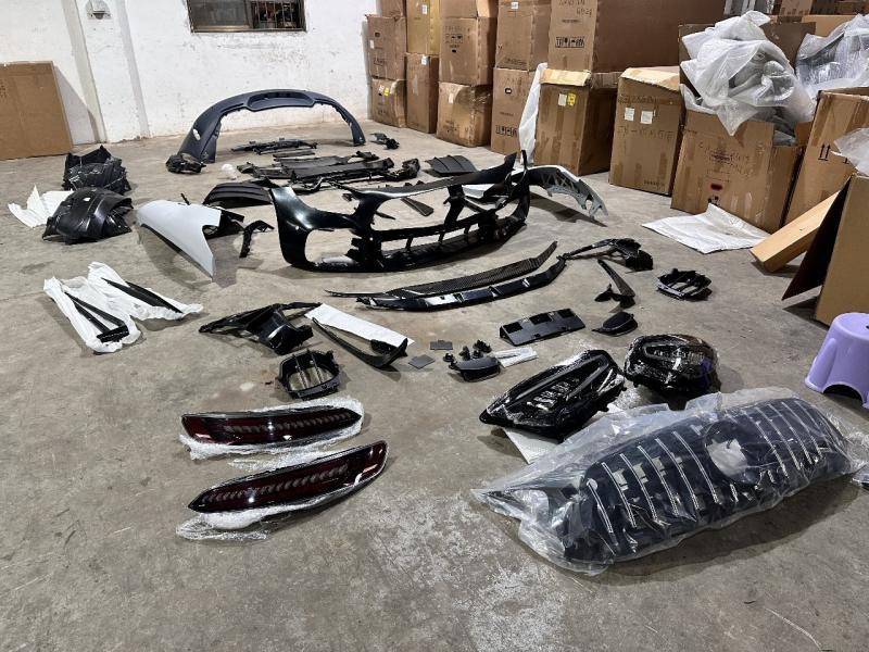 Купити Комплект обвісів GTR Pro Wide Carbon для Mercedes AMG GT C190/R190